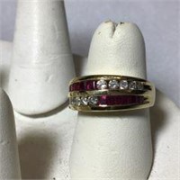 18kt Yellow Gold Ring w/ Ruby Ribbon Ring