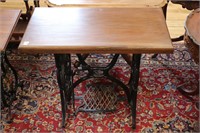 SINGER SEWING MACHINE TABLE 33X17X29