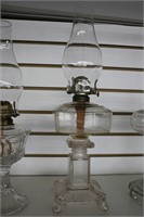 WHITE FLAME OIL LAMP WITH SHADE 20"