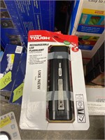 Hyper tough rechargeable led flashlight