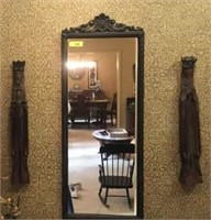 GROUP LOT- MIRROR AND WALL DECOR
