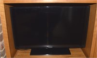 Samsung 32" flat screen television w/ remote