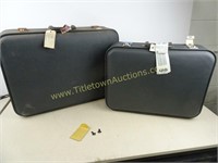 Set of 2 Vintage Suitcases with Keys