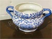 dual handle ceramic  pot  -approx 9" across