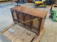 Large Cabinet Stereo & Record Player