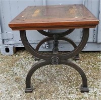 Very Pretty Wooden Top Metal Base Side Table