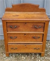 Beautiful wood 3 drawer chest