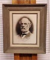 Framed Black & White Print of Robert E Lee