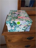DECORATIVE BOX FILLED WITH OFFICE SUPPLIES