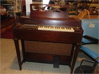 Vintage/Retro Magnus childs organ