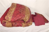 Comforter, Bed skirt and Pillow Cases