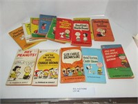LOT OF CHARLIE BROWN PEANUTS SNOOPY BOOKS