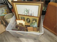 TOTE OF PICTURE FRAMES, W PHOTOS