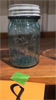 Ball pint jar with zinc lid
