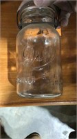 Drey quart glass jar. Glass lid