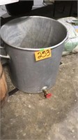 Large stock pot with dispnser
