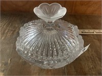 CRYSTAL BOWL WITH LID