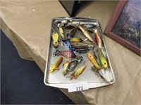 LOT OF VINTAGE FISHING LURES