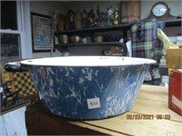 Blue & White Agate Wash Pan