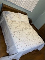 Queen size wood and metal bed frame, bed and beddi