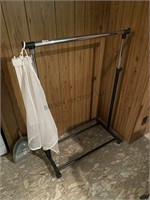 Clothing Rack on Casters, Adjustable height, 32"W