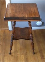 Antique Oak Twist Leg Parlor Table