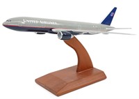 United Airlines Boeing 777-200 Model Plane