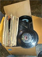 Collection of vinyl albums 45 off-roading what's