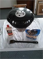 Small weber grill, 14 inches diameter, 19inches