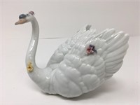 Lladro White Swan w/ Flower 6499