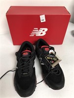 NEW BALANCE MEN'S SHOE SIZE 9