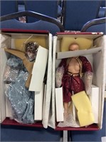 The king and I dolls with stands