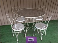 Sweetheart table & chairs