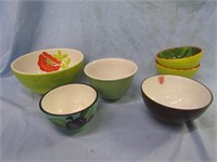 Misc Serving & Dining Bowls Largest Has 9" Dia