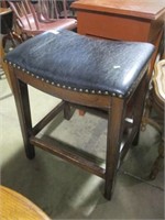 LEATHER TOP STOOL 26"