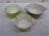 3 Pyrex Bowls Larger 2 1/2 Qt