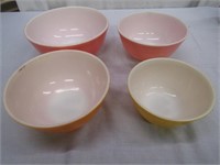 4 Pyrex Bowls Largest is 10 1/2" Dia 4 1/2" D 4Qt