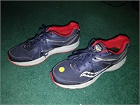 saucony running shoe size 11