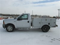 2006 FORD F350 XL REG CAB SERVICE BODY