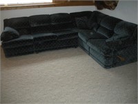 Double Recliner Sectional, Needs Cleaned