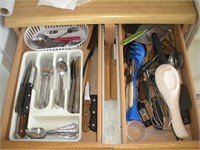 Kitchen Utensils, Contents of 2 Drawers