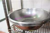 LOT, 5 S/S LARGE MIXING BOWLS