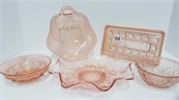 4 PINK DEPRESSION GLASS DISHES + OBLONG TRAY