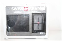 SWISS GEAR WALLET WITH REMOVABLE ID CARD CASE