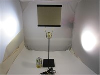 Lampe de table avec abat jour en tissu