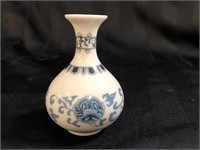 Sammlung Asian  Miniature Franklin Mint Vase