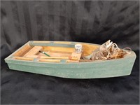 Garden Art Wooden Fishing Boat