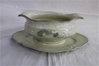 Rosenthal gravy boat with attached 10" under tray