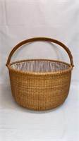 LARGE NANTUCKET STYLE SEWING BASKET WITH A HANDLE