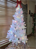 6 ft. Pre-lit White Christmas Tree